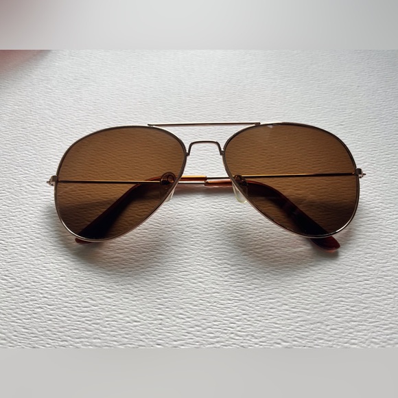 Quick sale! Two aviator sunglasses! - Picture 5 of 7